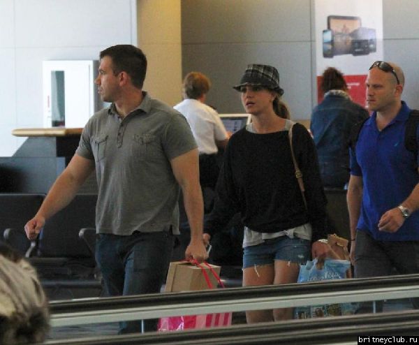 Бритни и Дэвид в аэропорту в Лас-Вегасе15.jpg(Бритни Спирс, Britney Spears)
