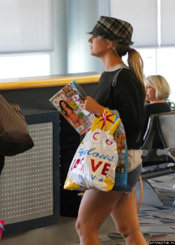Бритни и Дэвид в аэропорту в Лас-Вегасе5.jpg(Бритни Спирс, Britney Spears)