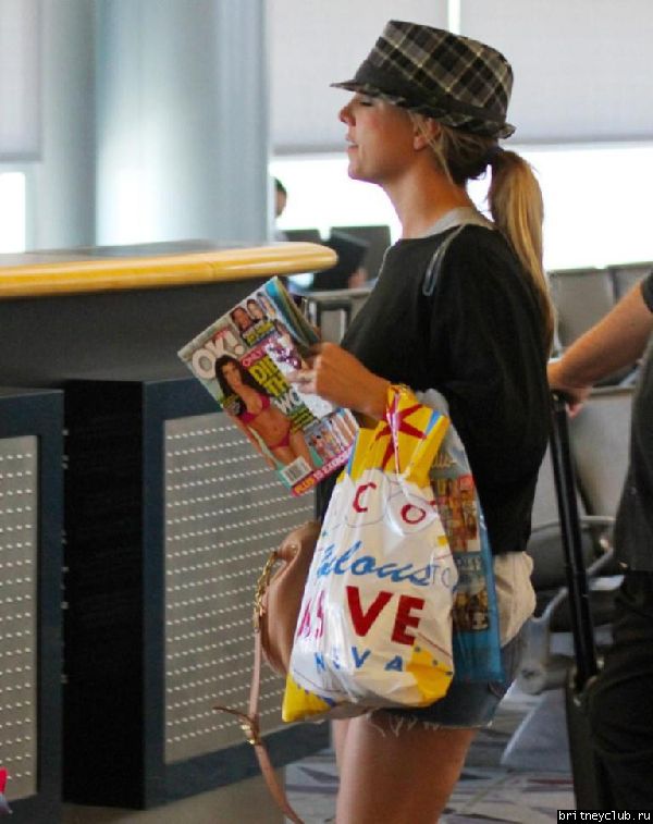 Бритни и Дэвид в аэропорту в Лас-Вегасе6.jpg(Бритни Спирс, Britney Spears)