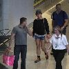 Бритни и Дэвид в аэропорту в Лас-Вегасе