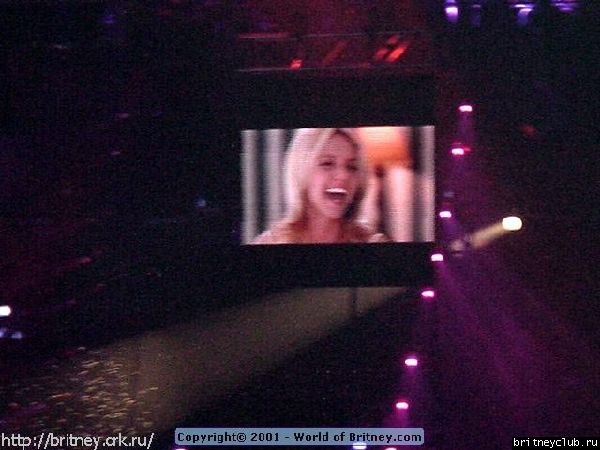 D.W.D. "Columbus, Ohio" (1 ноября 2001)32.jpg(Бритни Спирс, Britney Spears)