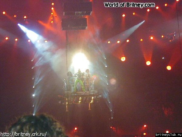 D.W.D. tour Anaheim, California (20 ноября 2001 года)05.jpg(Бритни Спирс, Britney Spears)