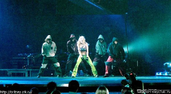 D.W.D. tour Auburn Hills, Michigan (26 ноября 2001 года)4.jpg(Бритни Спирс, Britney Spears)