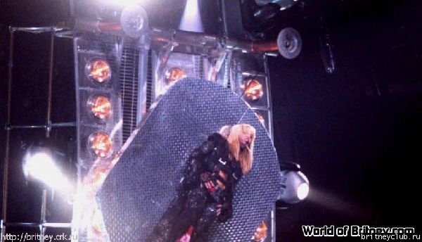 D.W.D. tour Chicago, IL (28 ноября 2001 года)07.jpg(Бритни Спирс, Britney Spears)