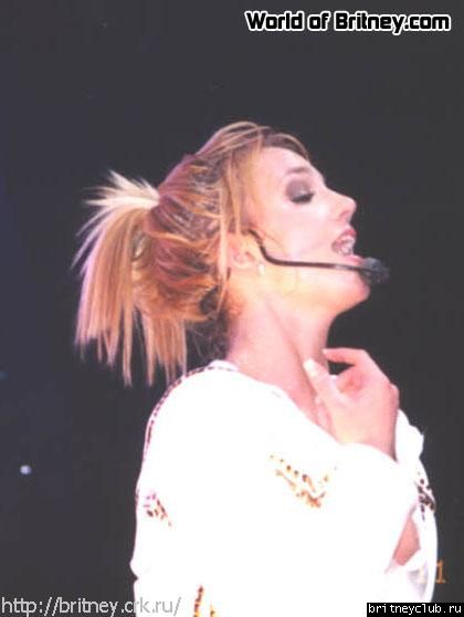 D.W.D. tour Chicago, IL (28 ноября 2001 года)09.jpg(Бритни Спирс, Britney Spears)