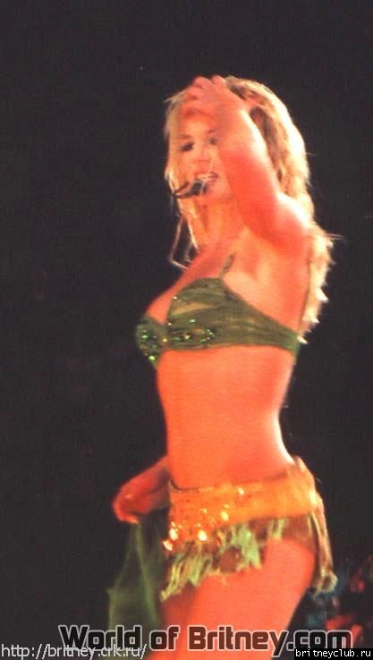 D.W.D. tour Minneapolis (29 ноября 2001 года)18.jpg(Бритни Спирс, Britney Spears)