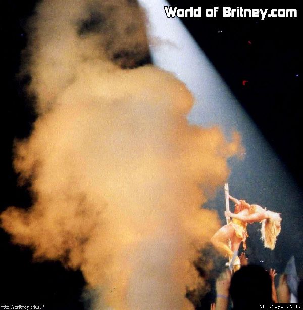 D.W.D. tour Albany, NY (3 декабря 2001)07.jpg(Бритни Спирс, Britney Spears)