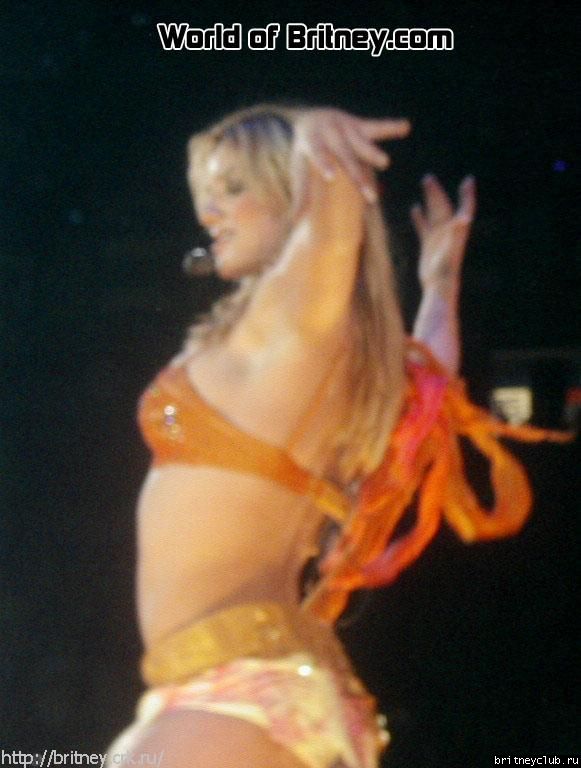 D.W.D. tour Albany, NY (3 декабря 2001)10.jpg(Бритни Спирс, Britney Spears)