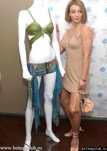 Бритни на аукционе Online Charity Auction 017.jpg(Бритни Спирс, Britney Spears)