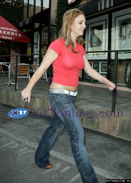 Бритни делает рождественские покупки1166189294903.jpg(Бритни Спирс, Britney Spears)