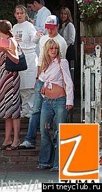 Бритни покидает ресторан  Ivy2.jpg(Бритни Спирс, Britney Spears)