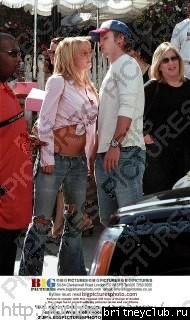Бритни покидает ресторан  Ivy7.jpg(Бритни Спирс, Britney Spears)