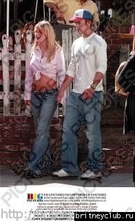 Бритни покидает ресторан  Ivy9.jpg(Бритни Спирс, Britney Spears)