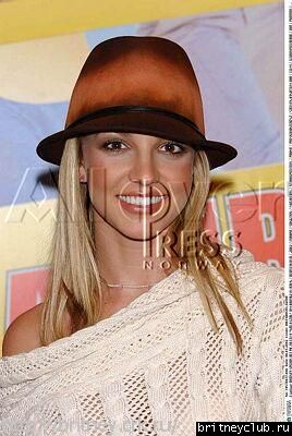 Бритни на пресс конференции в Кельне, Германия 01.jpg(Бритни Спирс, Britney Spears)