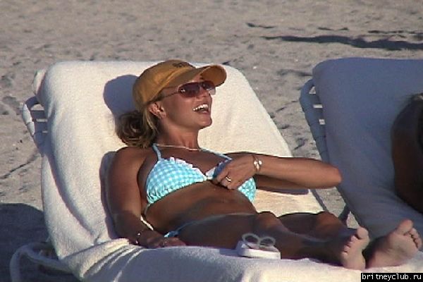 Бритни на пляже в Майямиbritney_spears46.jpg(Бритни Спирс, Britney Spears)