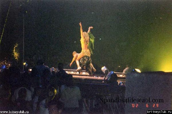 D.W.D. Boston, MA (29 Июня 2002)concert-10.jpg(Бритни Спирс, Britney Spears)