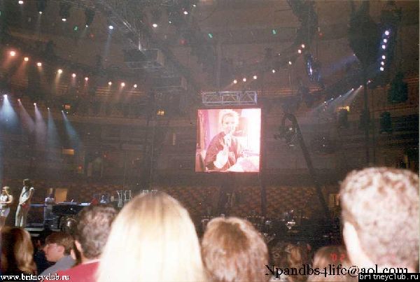 D.W.D. Boston, MA (29 Июня 2002)soundcheck-03.jpg(Бритни Спирс, Britney Spears)