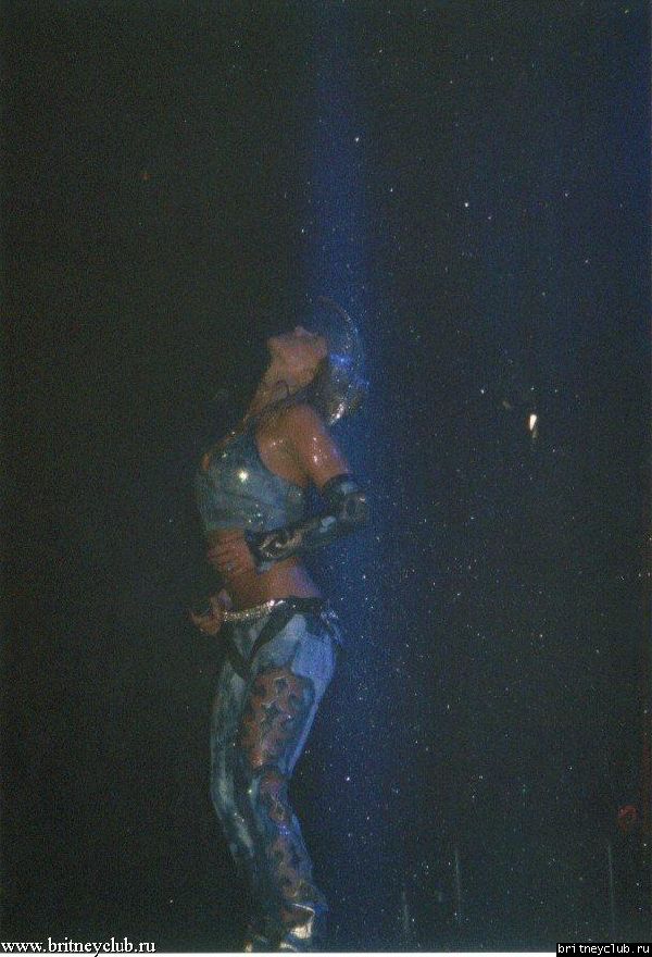D.W.D. Hamilton, Ontario (June 25, 2002)20.jpg(Бритни Спирс, Britney Spears)