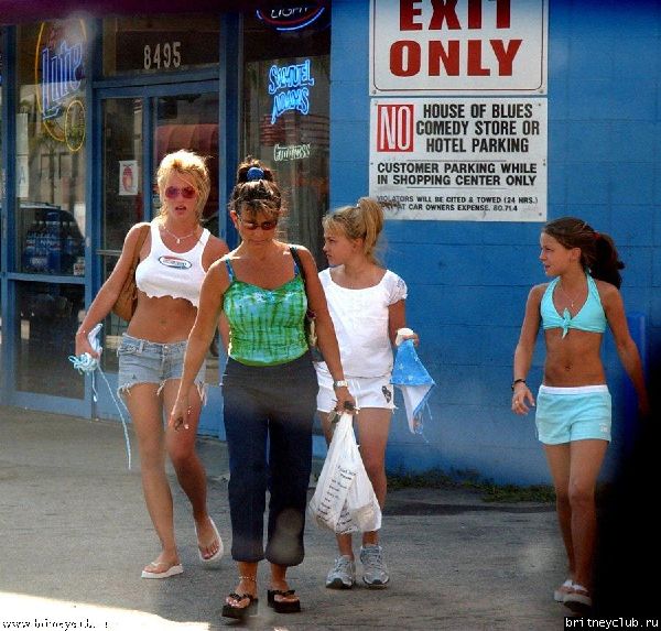Бритни Спирс на пляже в Лос-Анжелесе01.jpg(Бритни Спирс, Britney Spears)