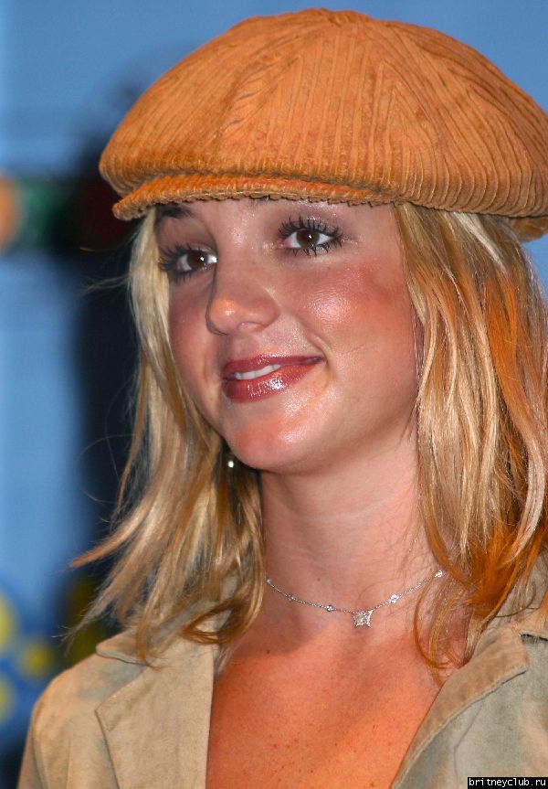 Бритни и Джейми Линн на презентации караоке10~597.jpg(Бритни Спирс, Britney Spears)