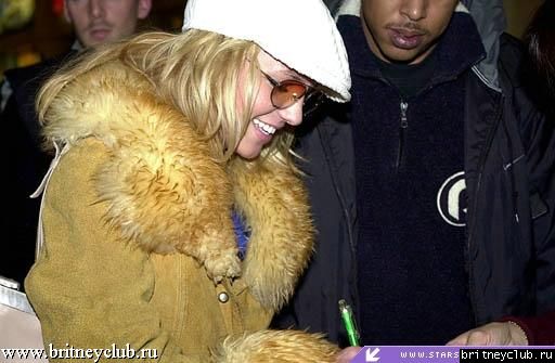 Бритни в аэропорту Лондона09.jpg(Бритни Спирс, Britney Spears)
