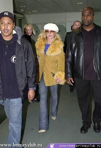 Бритни в аэропорту Лондона11.jpg(Бритни Спирс, Britney Spears)