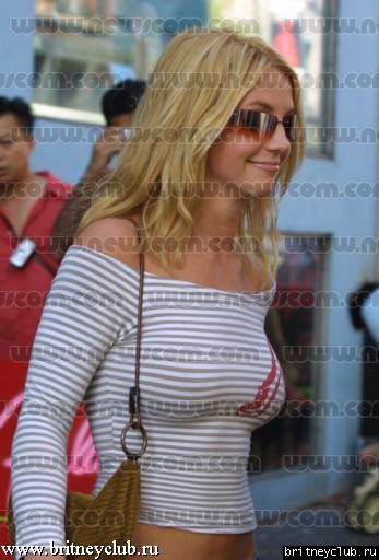 Бритни на шоппинге в Soho в Нью-Йорке03.jpg(Бритни Спирс, Britney Spears)
