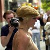 Бритни на шоппинге в магазине Anthropologie