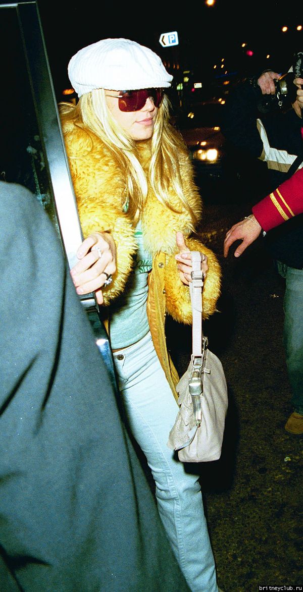 Бритни прибыла в отель в Лондонеhq1_2.jpg(Бритни Спирс, Britney Spears)