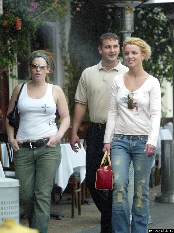 Шоппинг в Лос-Анджелесе012303_(23).jpg(Бритни Спирс, Britney Spears)