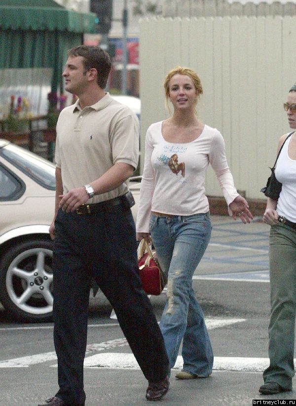 Шоппинг в Лос-Анджелесе012303_(3).jpg(Бритни Спирс, Britney Spears)