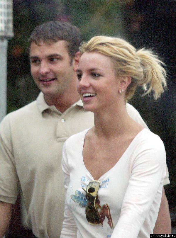 Шоппинг в Лос-Анджелесе012303_(7).jpg(Бритни Спирс, Britney Spears)