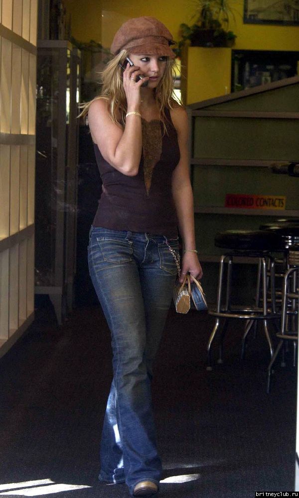 Бритни ходит по магазинамsaz260306b_05.jpg(Бритни Спирс, Britney Spears)