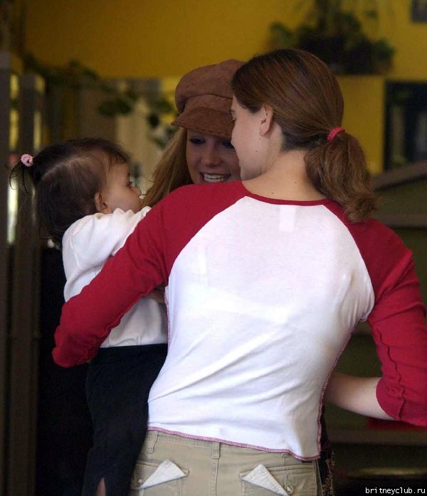 Бритни ходит по магазинамsaz260306b_08.jpg(Бритни Спирс, Britney Spears)