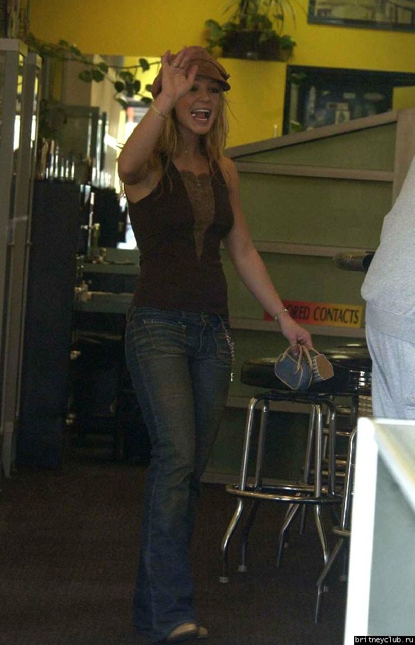 Бритни ходит по магазинамsaz260306b_23.jpg(Бритни Спирс, Britney Spears)