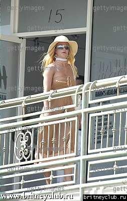 Бритни бродит по магазинам в Sunset Plaza2.jpg(Бритни Спирс, Britney Spears)