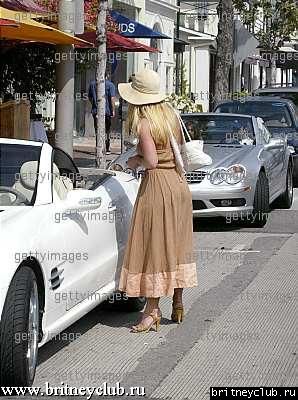 Бритни бродит по магазинам в Sunset Plaza3.jpg(Бритни Спирс, Britney Spears)