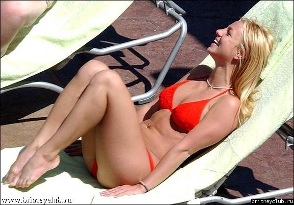 Бритни загорает29.jpg(Бритни Спирс, Britney Spears)