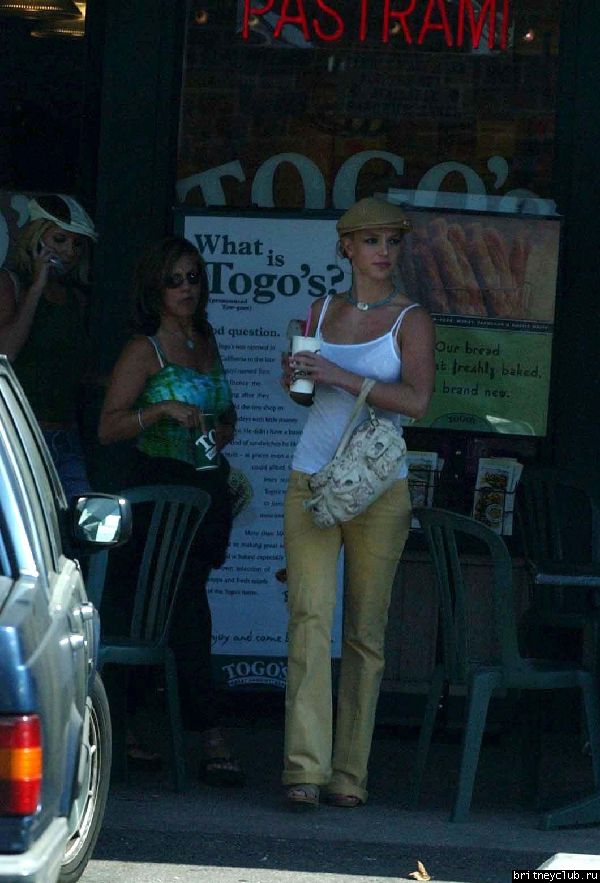 Бритни и ее мама, покидающие TOGOSspa160703_02.jpg(Бритни Спирс, Britney Spears)