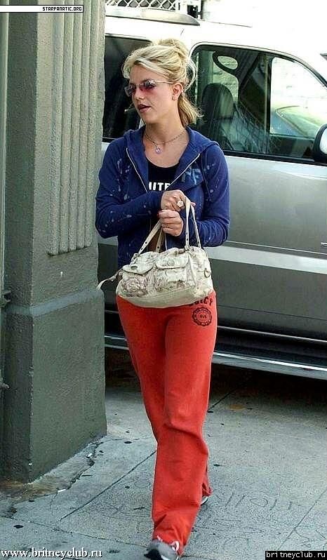 Брит приехала в танцевальную студию02.jpg(Бритни Спирс, Britney Spears)