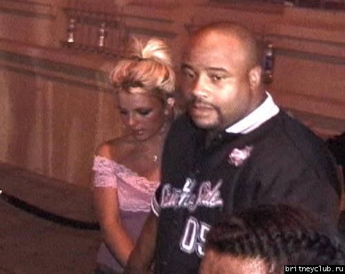 Бритни около отеля перед выездом на VMA14125-2.jpg(Бритни Спирс, Britney Spears)