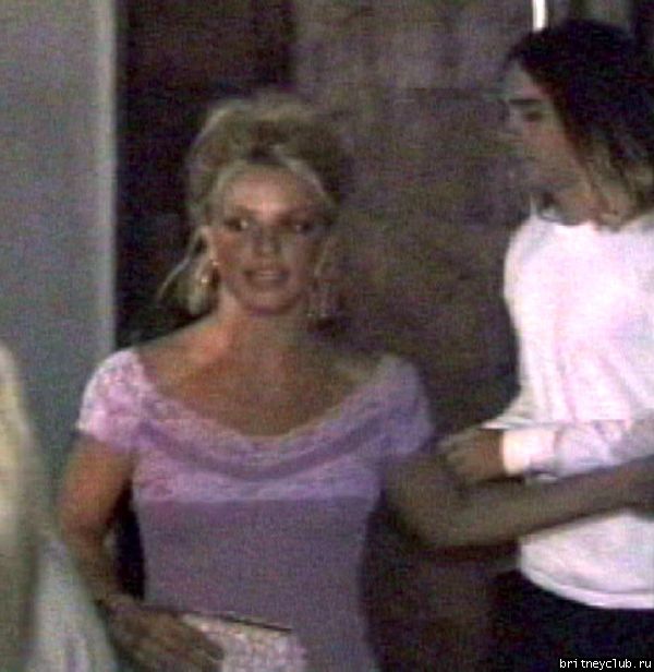 Бритни около отеля перед выездом на VMA568569.jpg(Бритни Спирс, Britney Spears)