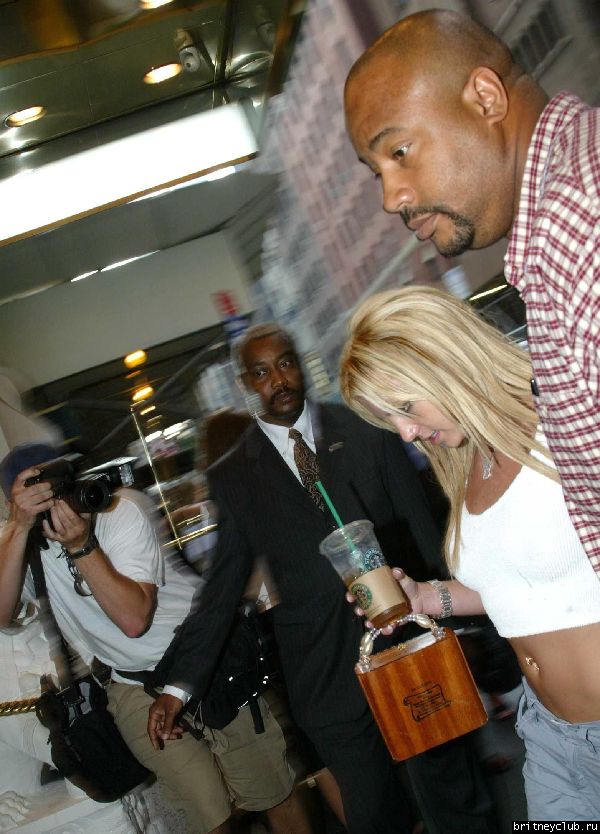 Бритни в отеле Peninsulalsny270803_02_1.jpg(Бритни Спирс, Britney Spears)