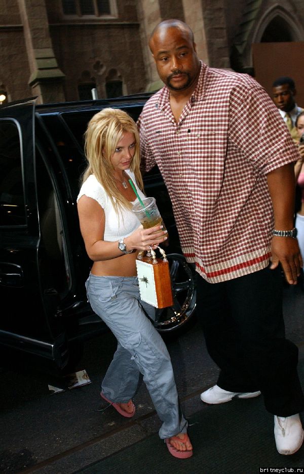 Бритни в отеле Peninsulappa270803_01.jpg(Бритни Спирс, Britney Spears)