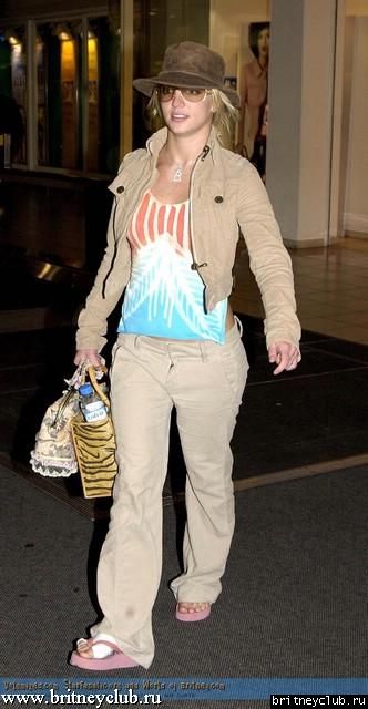 Бритни в аэропорту Heathrow012.jpg(Бритни Спирс, Britney Spears)