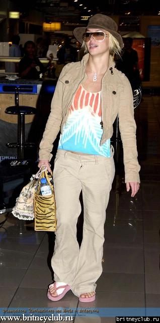 Бритни в аэропорту Heathrow013.jpg(Бритни Спирс, Britney Spears)