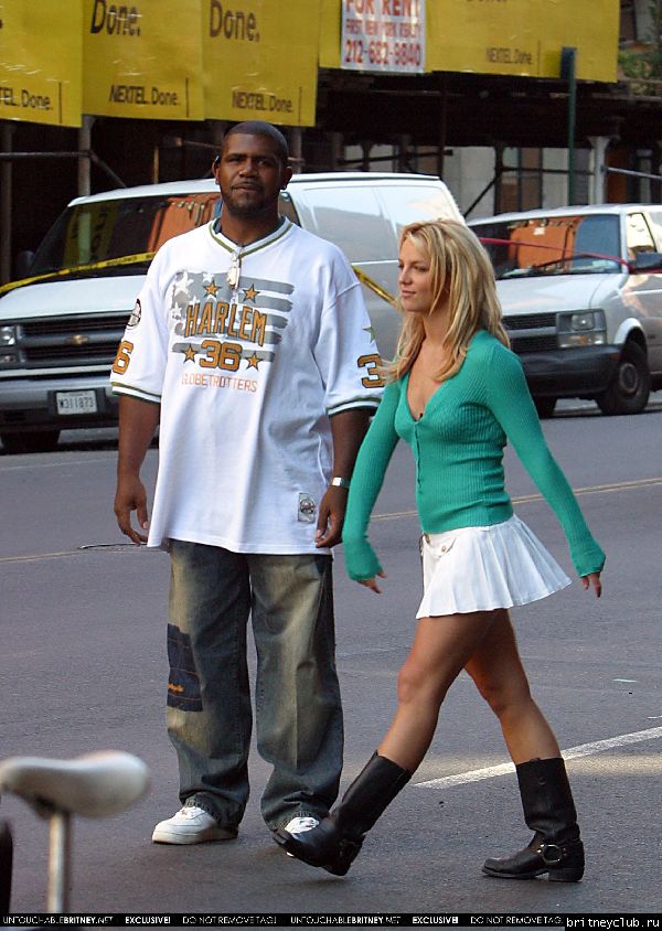 Бритни в Санта Барбаре05.jpg(Бритни Спирс, Britney Spears)