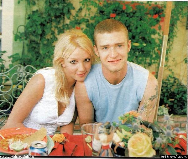 Сканы из журнала Hello009.jpg(Бритни Спирс, Britney Spears)
