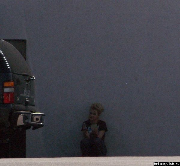 Бритни делает остановки по пути в аэропорт50.jpg(Бритни Спирс, Britney Spears)