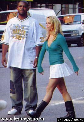 Бритни ловит такси в Нью-Йорке(дополнение)004.jpg(Бритни Спирс, Britney Spears)